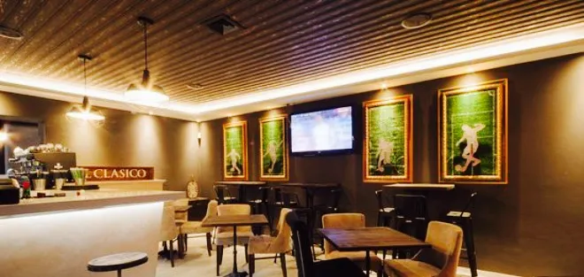 El Clasico Cafe Lounge
