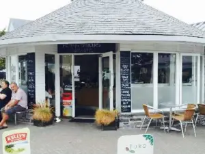 The Flying Saucer Cafe