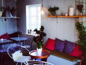 Cafe Flora