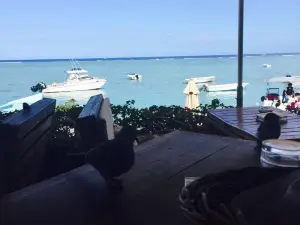 The Bay Guest House & Restaurant
