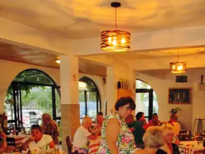 Londos Perasma Cafe Restaurant