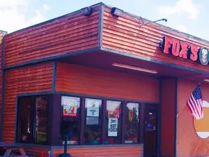 Fox's Pizza Den