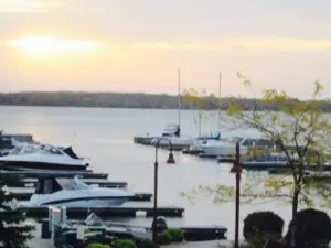 Wave, Point, Marina, And, Resort.