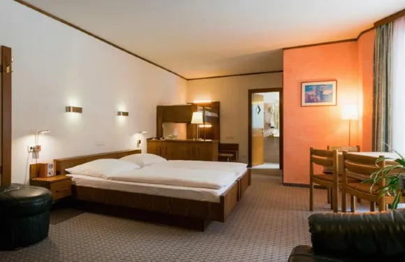 瓦爾佛裏德旅館