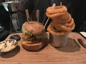 Blend Gourmet Burger