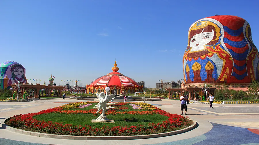 1_Manzhouli Matryoshka Scenic Area
