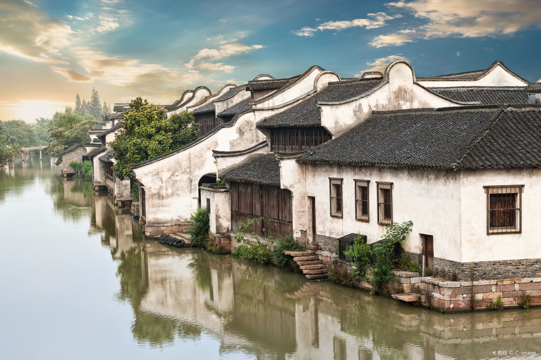 Wuzhen Classical Water Town Day Tour from Hangzhou