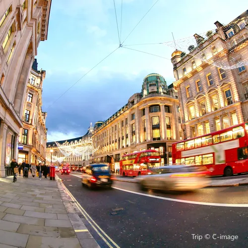 Oxford St
