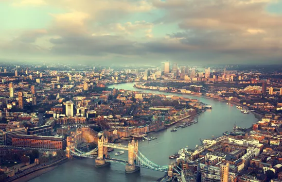 英國泰晤士河+利茲城堡+多佛爾白色懸崖+坎特伯雷大教堂一日遊