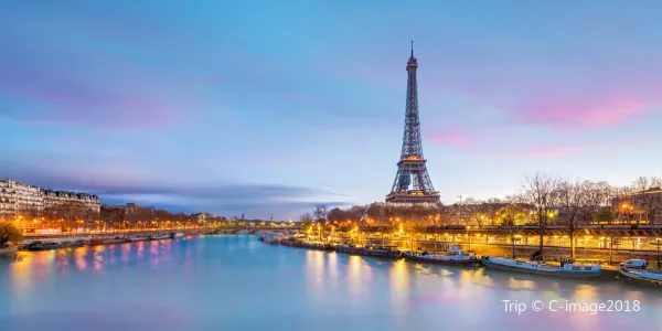 Popular Night Attractions in France