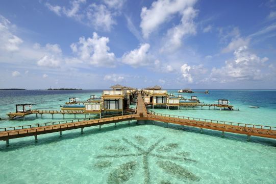Angsana Velavaru Island