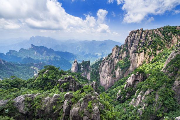 Compare 5 airports near Yushan