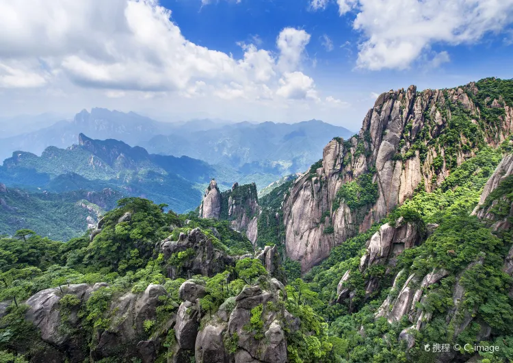 【玉山天氣】玉山氣溫指南，最佳旅遊季節與穿衣搭配建議