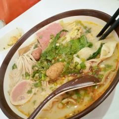 凝香閣黃燜雞米飯(醫專店)張用戶圖片