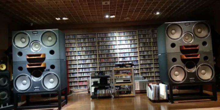 陽江市十八子音響博物館