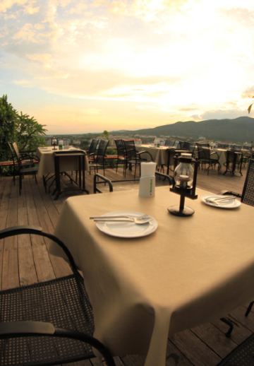 XANADU PUB & RESTAURANT