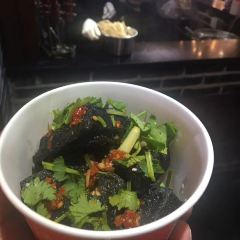 HEY HEY BLACK SMELLY TO-FU User Photo