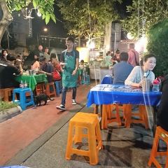 Roasted Chicken Hua Hin Restaurant User Photo