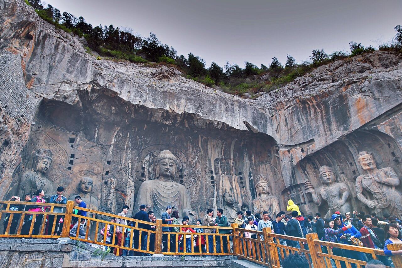 Luoyang Longmen Grottoes guided tour [Longmen Grottoes|Senior guide|]
