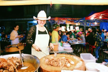 Chang Phueak Pork Leg Rice