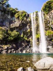 Cascata Jeongbang