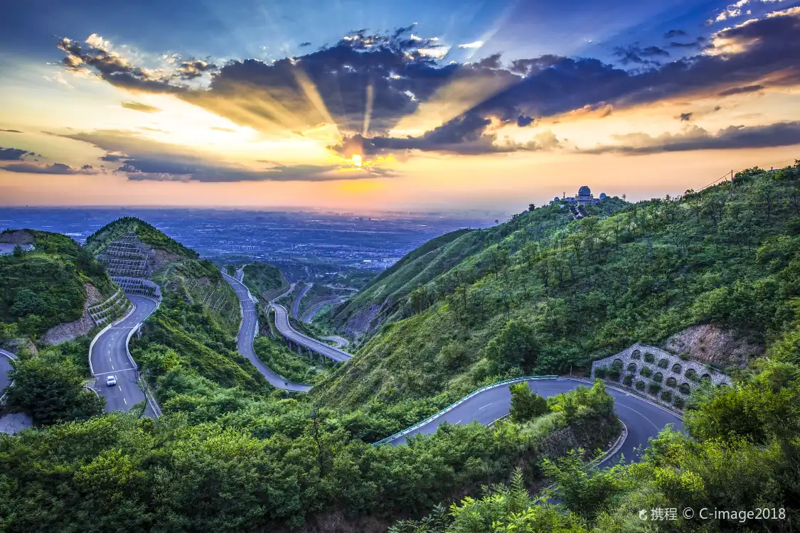 Hotels near Mount Li