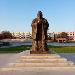 E LUO SI LAO TAI TAI JI NA SHAO KAO 여행 사진