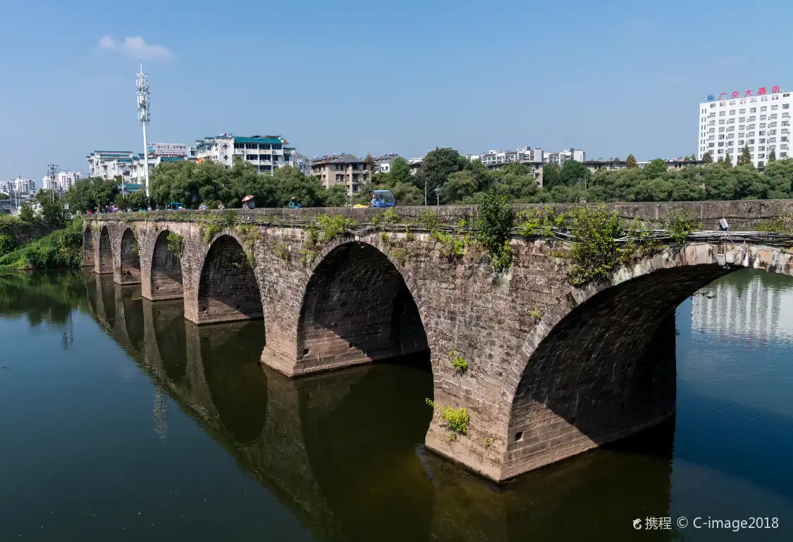 툰시 라오다리 주변 호텔