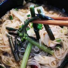 Laoshan Restaurant (zhufengdongluyifen) 여행 사진