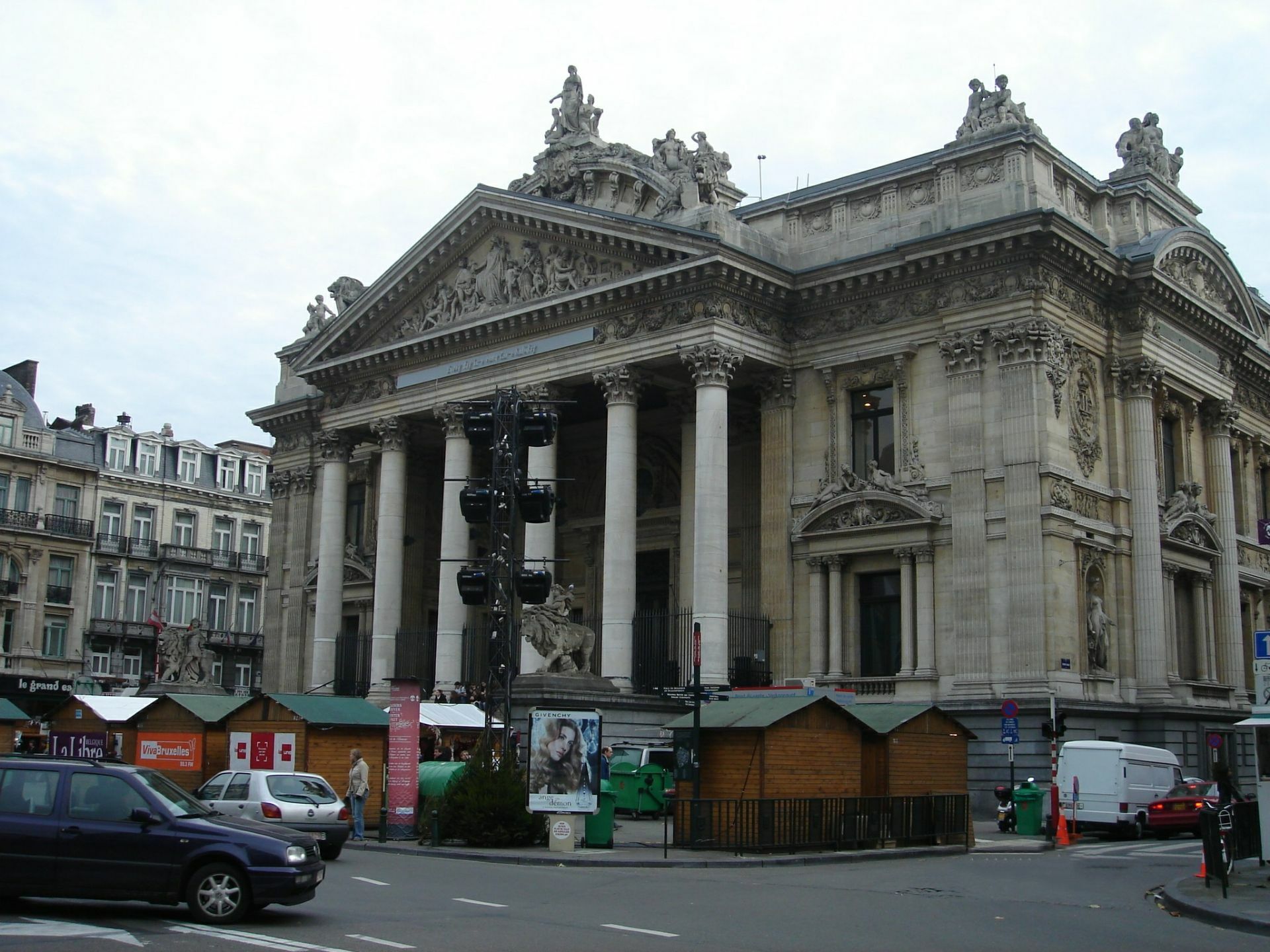De Beurs La Bourse Travel Guidebook Must Visit Attractions In Brussels De Beurs La Bourse Nearby Recommendation Trip Com