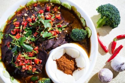 青山小厨土菜馆(青城山店)