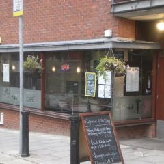 Magna Carta Cafe User Photo