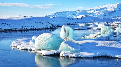 Glacier lagoon