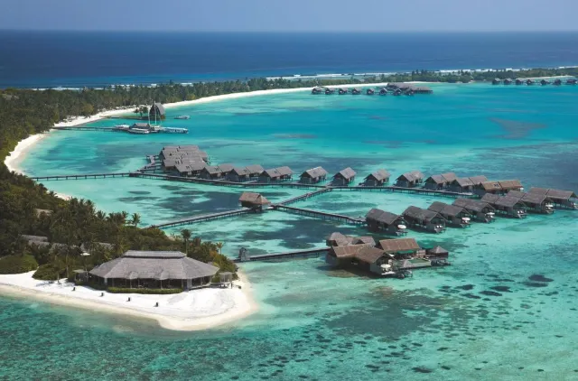Top 10 Popular Island Hotels in Maldives