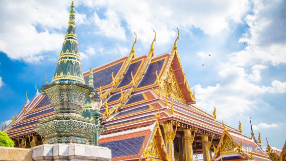 ตลาดน้ำดำเนินสะดวกกรุงเทพฯ + รถไฟแม่กลอง + พระบรมมหาราชวัง + คิงเพาเวอร์