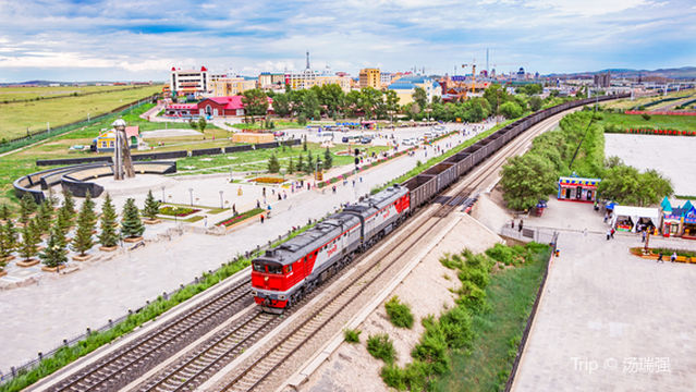 Manzhouli Guomen Scenic Area