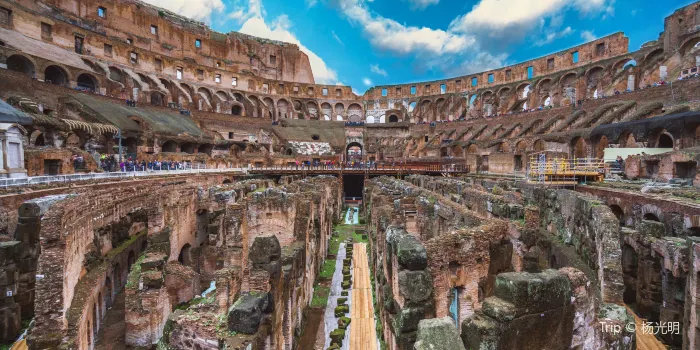 Colosseum image 2
