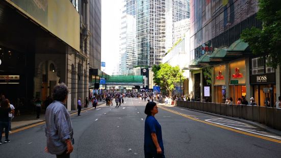 中环是香港最繁华的商务区，能在中环工作是很多上班族的目标，毕
