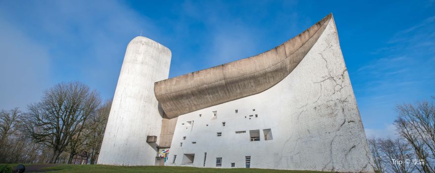 Colline Notre-Dame du Haut by le Corbusier