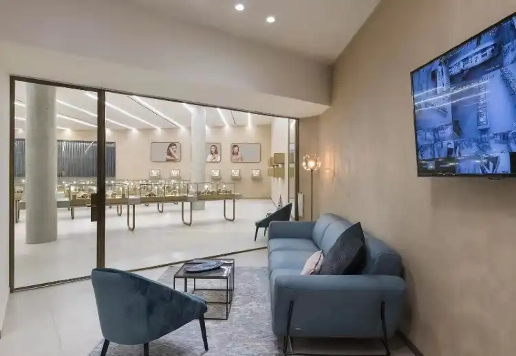 Hotels near Caprice National Diamond Center