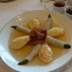 LUNG KING HEEN User Photo