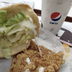 Hualaishizha Chicken Hamburger (longchangyizhong) User Photo
