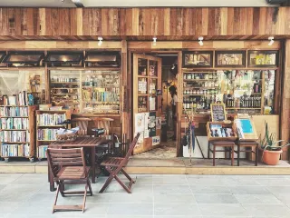 【香港書店推介】9間必去本土特色書店，有書店cafe、樓上二手書店