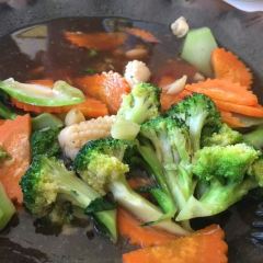 D.M.C RESTO Restaurant & Bar PhiPhi Island User Photo
