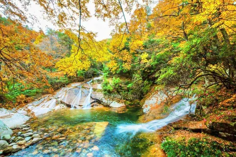 Eighteen Moon Lake Scenic Area