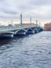 Blagoveshchenskiy bridge