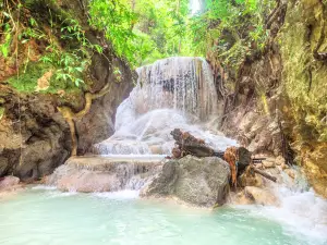 Aguinid Falls
