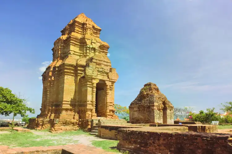 Hotels near Po Sah Inu Cham Towers