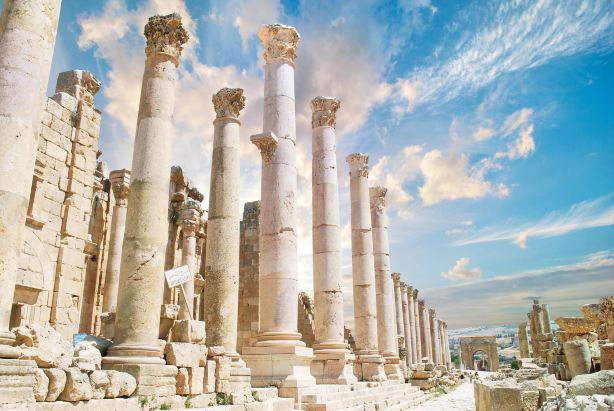 Colonnaded St