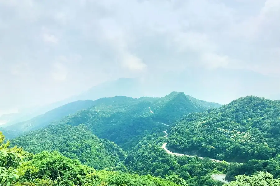 우즈산(오지산)